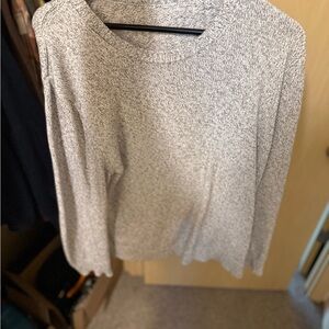 Banana Republic Men’s White Sweater (tag removed using seam ripper)